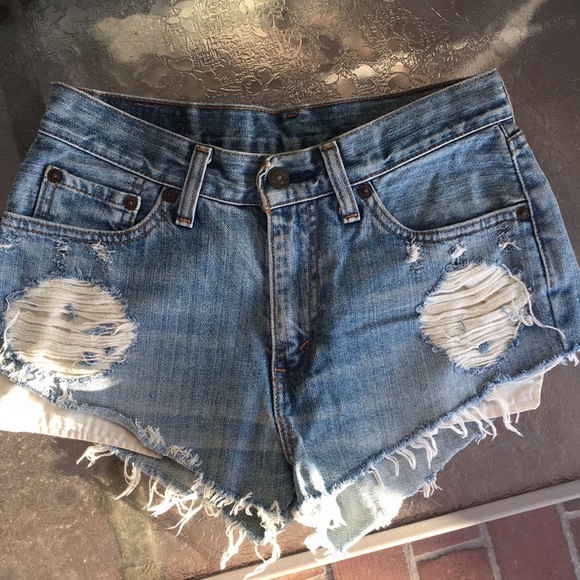 Vintage Levi’s Cut-offs - Picture 3 of 7